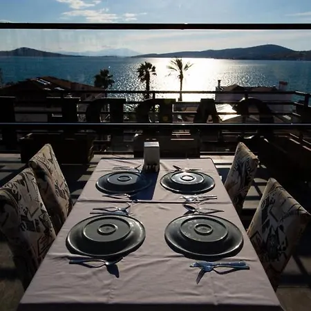 Carpe Diem Hotel *